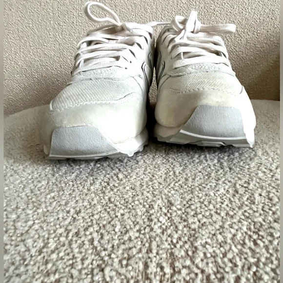 NEW BALANCE SNEAKERS - Picture 8 of 11